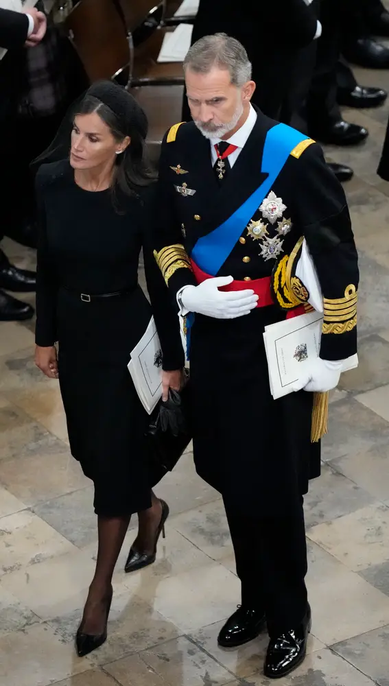 El look de la reina Letizia para el funeral de Isabel II