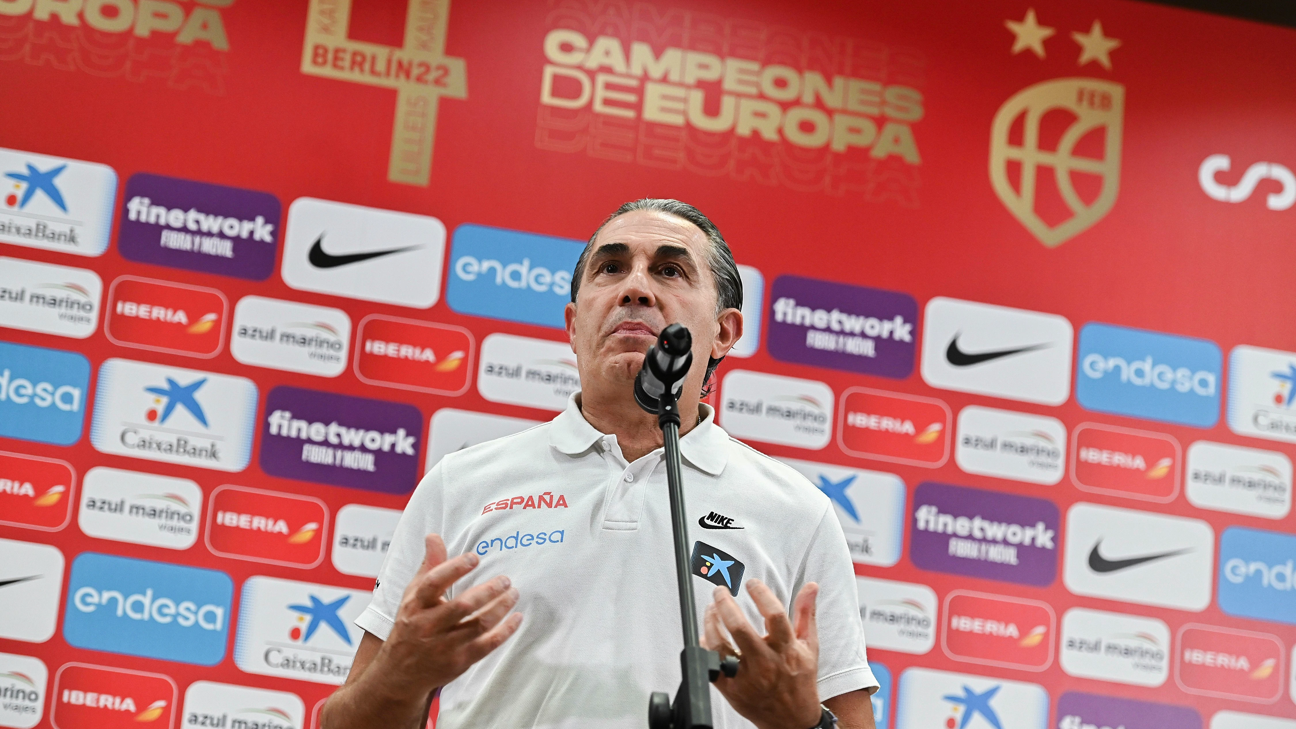 Sergio Scariolo atiende a los medios en Madrid tras conquistar el Eurobasket Sergio Scariolo atiende a los medios en Madrid tras conquistar el Eurobasket