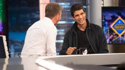 Carlos Alcaraz "se moja" en 'El Hormiguero 3.0': ¿Quién manda más, su padre o su mánager? Carlos Alcaraz "se moja" en 'El Hormiguero 3.0': ¿Quién manda más, su padre o su mánager?
