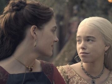 Rhaenyra Targaryen y Alicent en 'La Casa del Dragón'