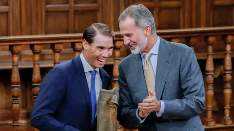 El rey Felipe VI entrega a Rafa Nadal el premio 'Camino Real' El rey Felipe VI entrega a Rafa Nadal el premio 'Camino Real'