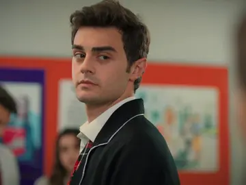 ¡Salvado en el último momento!: Ömer consigue que no le echen del colegio con la ayuda de Akif ¡Salvado en el último momento!: Ömer consigue que no le echen del colegio con la ayuda de Akif