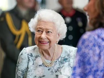 Reina Isabel II Reina Isabel II