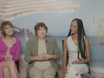 'Las de la última fila': Sus protagonistas nos confiesan cómo fue el momento de raparse la cabeza y qué ha supuesto para ellas esta serie 'Las de la última fila': Sus protagonistas nos confiesan cómo fue el momento de raparse la cabeza y qué ha supuesto para ellas esta serie