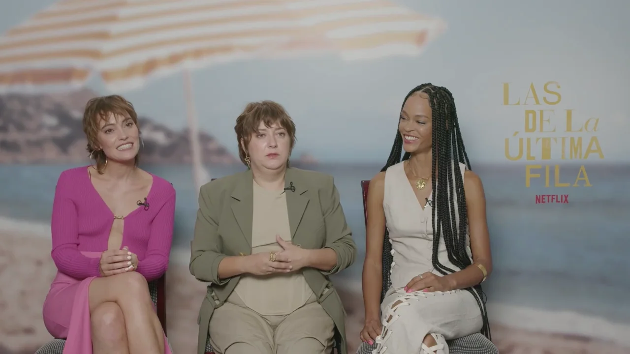 'Las de la última fila': Sus protagonistas nos confiesan cómo fue el momento de raparse la cabeza y qué ha supuesto para ellas esta serie 'Las de la última fila': Sus protagonistas nos confiesan cómo fue el momento de raparse la cabeza y qué ha supuesto para ellas esta serie