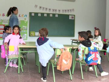 Los nuevos alumnos de la escuela de Villar del Río, en Soria
