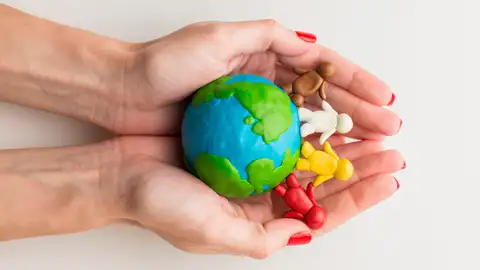 Datos de pobreza por comunidades en España en 2022 Datos de pobreza por comunidades en España en 2022