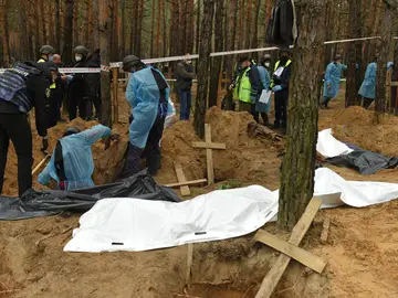 Imagen de las fosas de Izium Imagen de las fosas de Izium