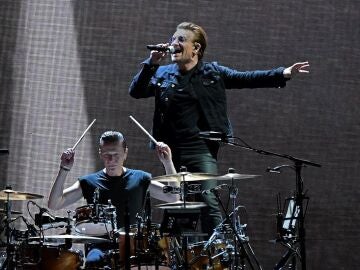 U2 llega con nuevo disco