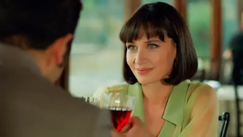 Betül pone en marcha su malvado plan: seducir a Herkan Betül pone en marcha su malvado plan: seducir a Herkan