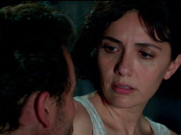 Italo le pide sinceridad a María sobre su historia con Antonio: “¿Hubo algo entre vosotros?”