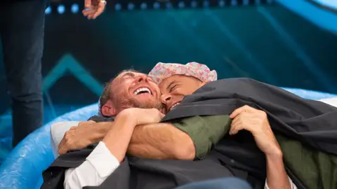 El troleo de Joaquín Sánchez a Pablo Motos... ¡que le ha dejado empapado! El troleo de Joaquín Sánchez a Pablo Motos... ¡que le ha dejado empapado!