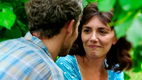 Avance del capítulo final de ‘La esposa’: El incendio en la granja cambia drásticamente la vida de María Avance del capítulo final de ‘La esposa’: El incendio en la granja cambia drásticamente la vida de María