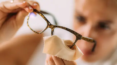 Limpiar las gafas Limpiar las gafas