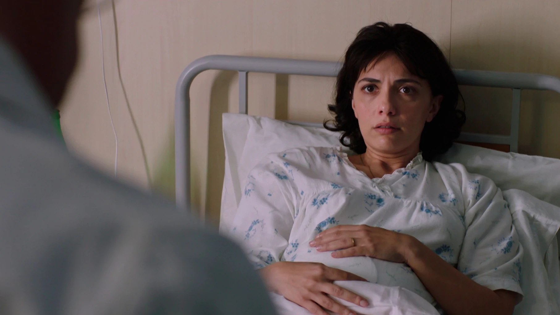 ¡María es ingresada en el hospital! 