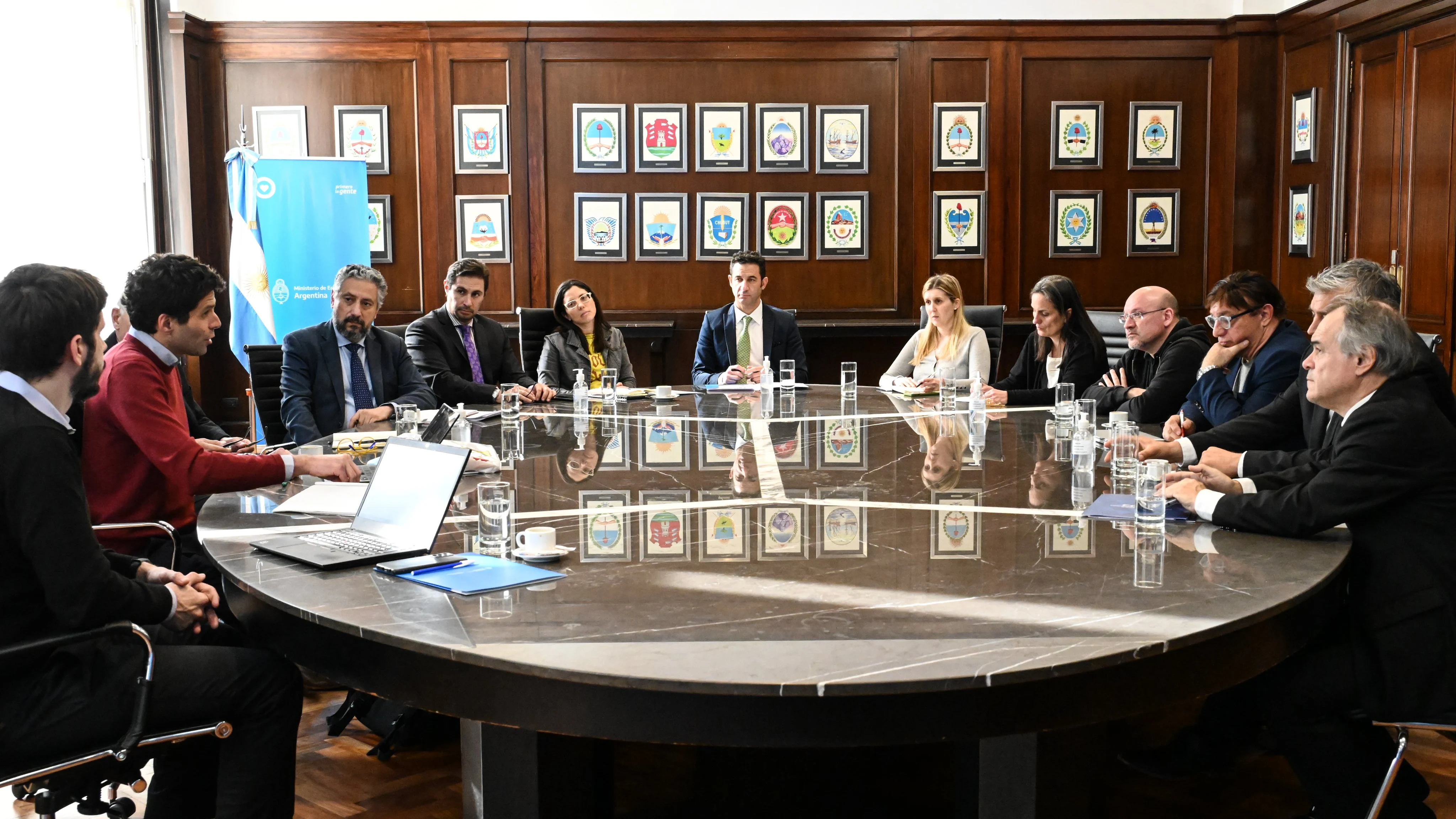 Imagen de la reunión entre quiosqueros y representante de Panini en Argentina Imagen de la reunión entre quiosqueros y representante de Panini en Argentina