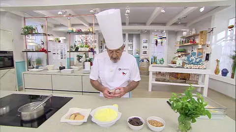 ¿Qué hacer para que un helado tarde en derretirse? Arguiñano te explica este sencillo truco ¿Qué hacer para que un helado tarde en derretirse? Arguiñano te explica este sencillo truco