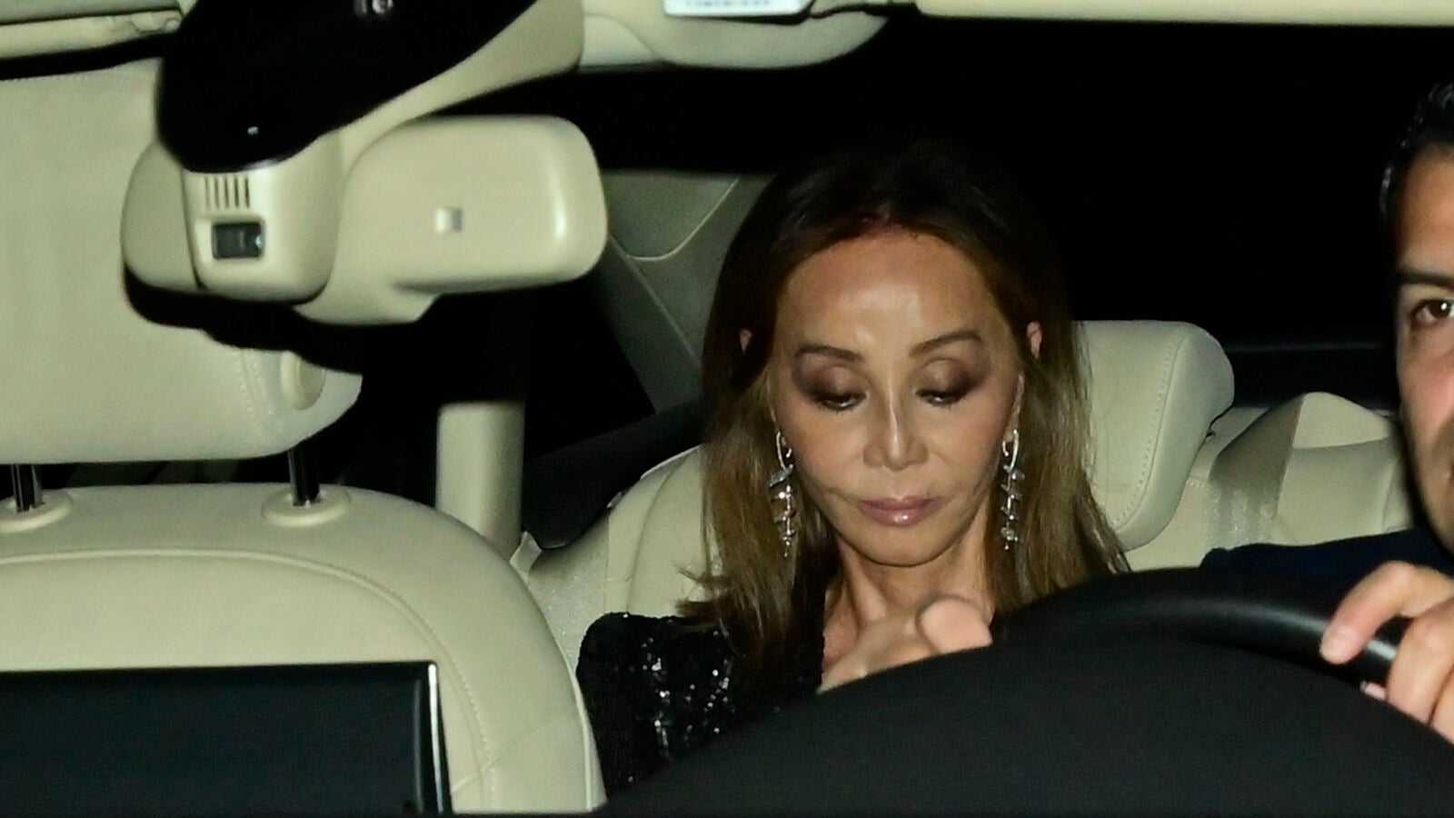 La cara seria de Isabel Preysler al preguntarle por el compromiso de su hija Tamara Falcó con Íñigo Onieva