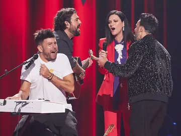 ¡Los coaches se convierten en una banda! ‘El patio’ cantando como nunca en ‘La Voz’ ¡Los coaches se convierten en una banda! ‘El patio’ cantando como nunca en ‘La Voz’