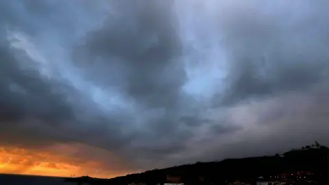 Canarias, a la espera de un ciclón tropical Canarias, a la espera de un ciclón tropical