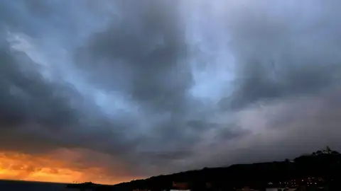 Nubes de tormenta sobre la isla de La Palma Nubes de tormenta sobre la isla de La Palma