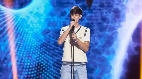 Álex Blaya se atreve en ‘La Voz’ con ‘Say you won’t let go’ de James Arthur Álex Blaya se atreve en ‘La Voz’ con ‘Say you won’t let go’ de James Arthur