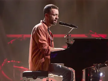 La original versión de Rocío Jurado al piano en la voz de Kike Benito en ‘La Voz’ La original versión de Rocío Jurado al piano en la voz de Kike Benito en ‘La Voz’