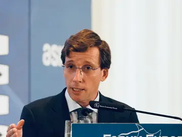 Almeida en la rueda de prensa Almeida en la rueda de prensa