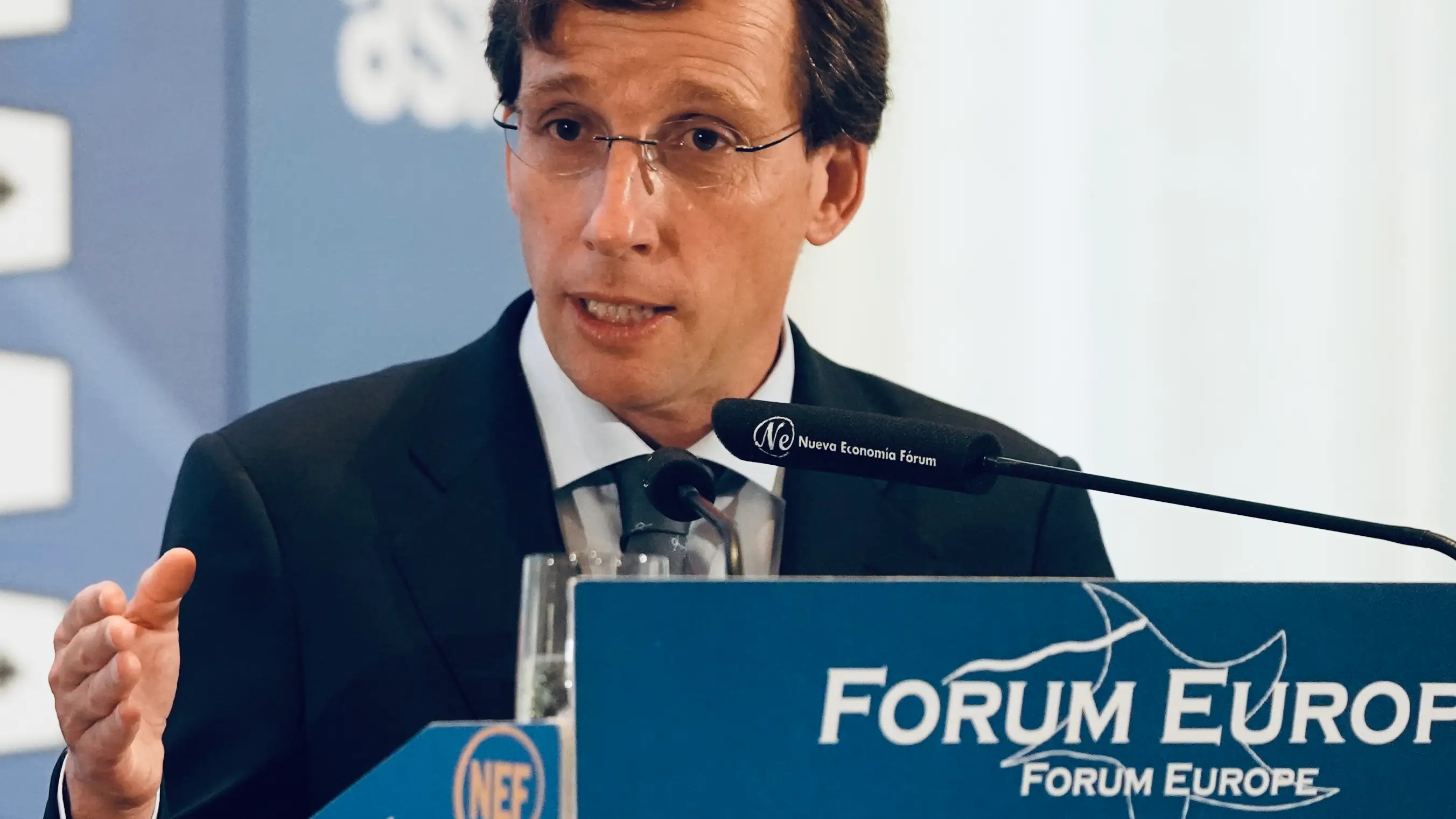 Almeida en la rueda de prensa