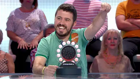 El chiste de Orestes sobre Rosalía que deja impactado a Roberto Leal: “Me ha costado” El chiste de Orestes sobre Rosalía que deja impactado a Roberto Leal: “Me ha costado”