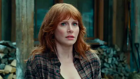 Bryce Dallas Howard como Claire en 'Jurassic World: Dominion' Bryce Dallas Howard como Claire en 'Jurassic World: Dominion'