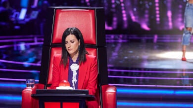 Avance exclusivo de 'La Voz': una talent rompe a Laura Pausini con su canción más personal
