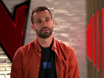 Kike Benito: “He sido enfermero de UCI en varios países” Kike Benito: “He sido enfermero de UCI en varios países”