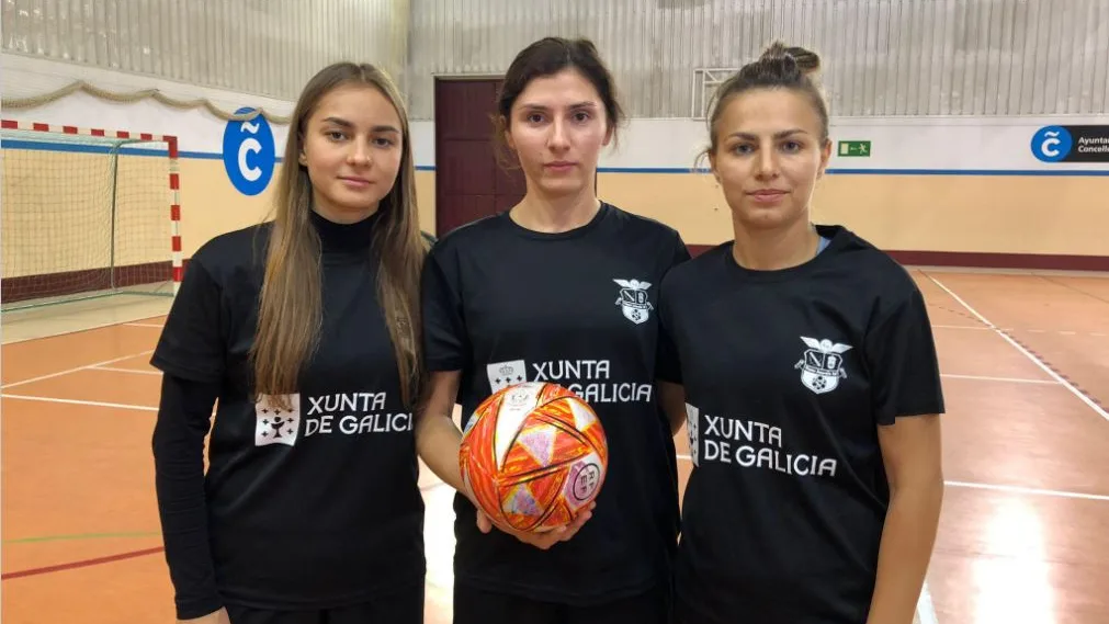 La nueva vida de tres refugiadas ucranianas en el club coru&ntilde;&eacute;s Amarelle F&uacute;tbol Sala