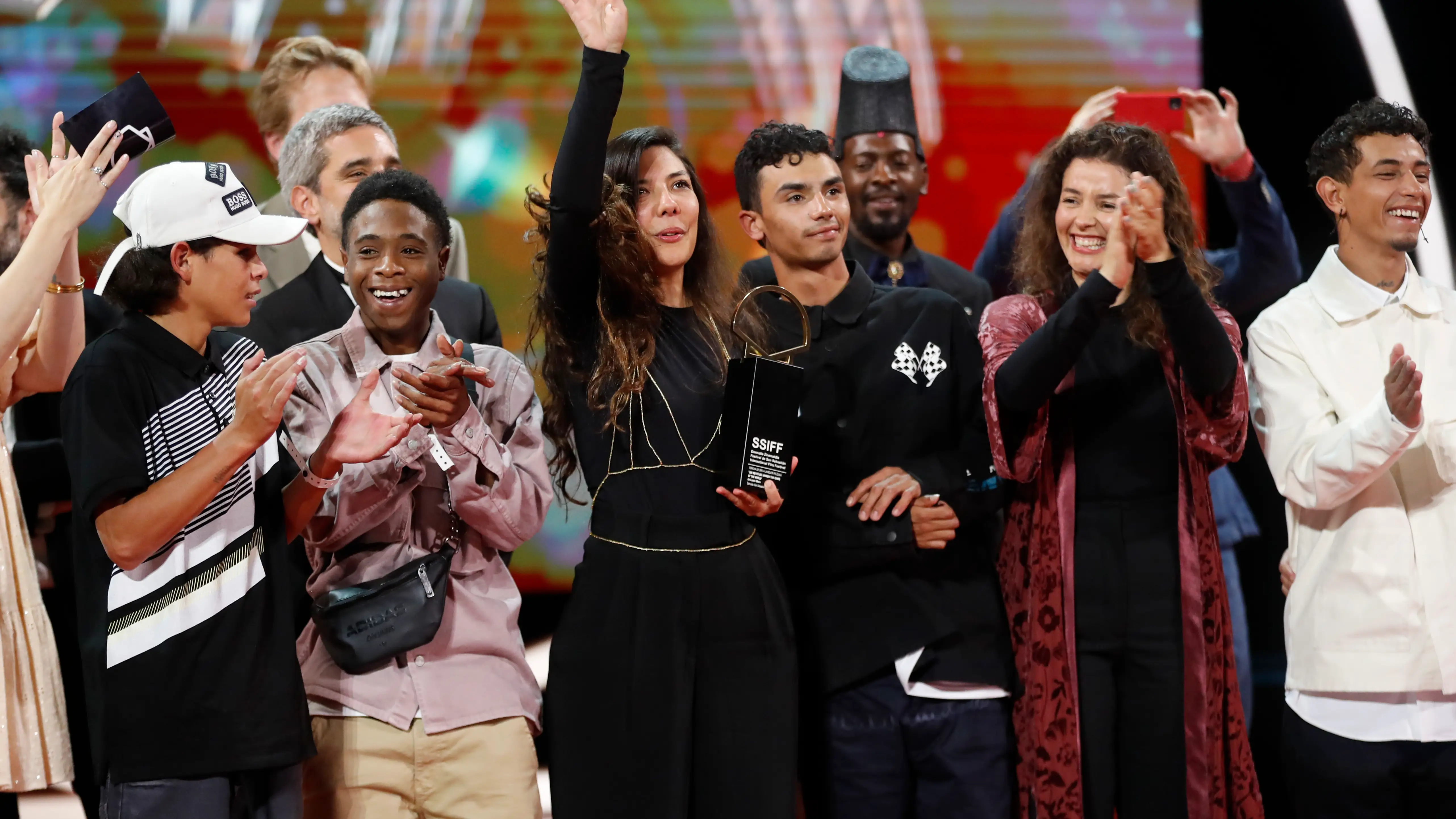 La pel&iacute;cula colombiana, 'Los reyes del mundo', gana la Concha de Oro en el Festival de San Sebasti&aacute;n