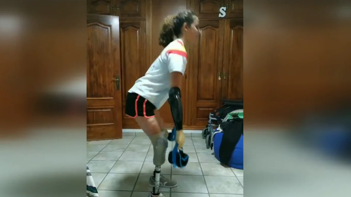 Sarah Almagro revalida el t&iacute;tulo de campeona de Espa&ntilde;a de surf adaptado