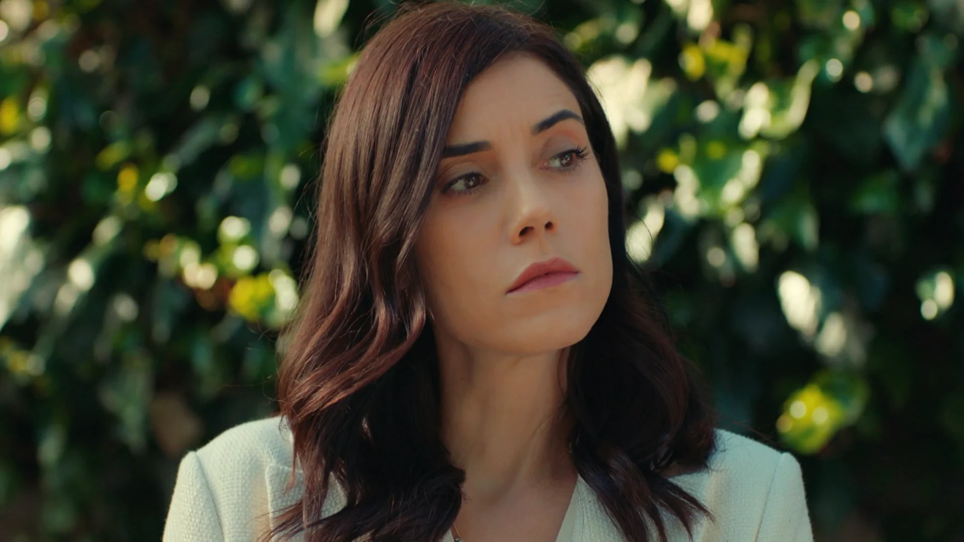 El nuevo plan de Asya para que todos crean que Derin le ha hecho algo malo tanto a ella como a Ali: ¡Su venganza continúa! El nuevo plan de Asya para que todos crean que Derin le ha hecho algo malo tanto a ella como a Ali: ¡Su venganza continúa!