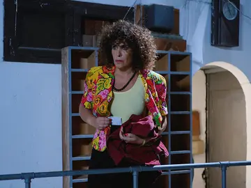 Nieves, una villana capaz de engañar a los Gómez: así orquestó su plan contra Ciriaco para inculparlo en el asesinato de Ana Mari Nieves, una villana capaz de engañar a los Gómez: así orquestó su plan contra Ciriaco para inculparlo en el asesinato de Ana Mari