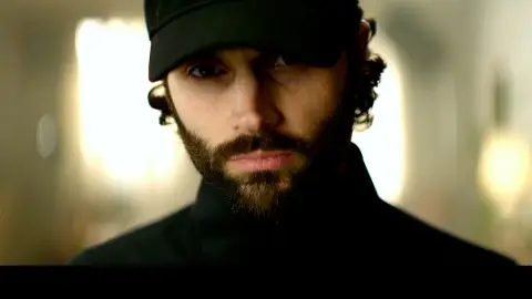 Penn Badgley como Joe Goldberg en la temporada 4 de 'You' Penn Badgley como Joe Goldberg en la temporada 4 de 'You'