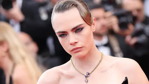 Cara Delevingne, pillada intentando pasar desapercibida tras la polémica por su estado mental Cara Delevingne, pillada intentando pasar desapercibida tras la polémica por su estado mental