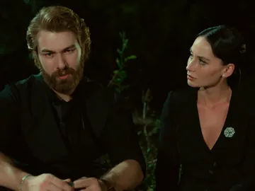 Betül se convierte en un gran apoyo para Fikret: “Lo siento muchísimo” Betül se convierte en un gran apoyo para Fikret: “Lo siento muchísimo”