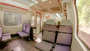 Vag&oacute;n de tren de Renfe