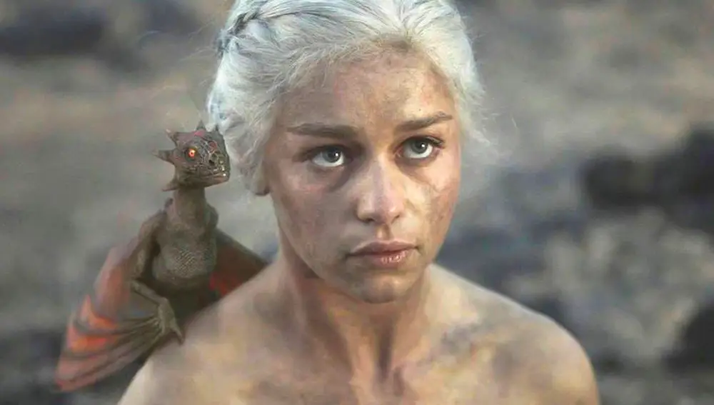 Emilia Clarke como Daenerys Targaryen en 'Juego de Tronos' 