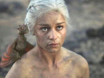 Emilia Clarke como Daenerys Targaryen en 'Juego de Tronos' 