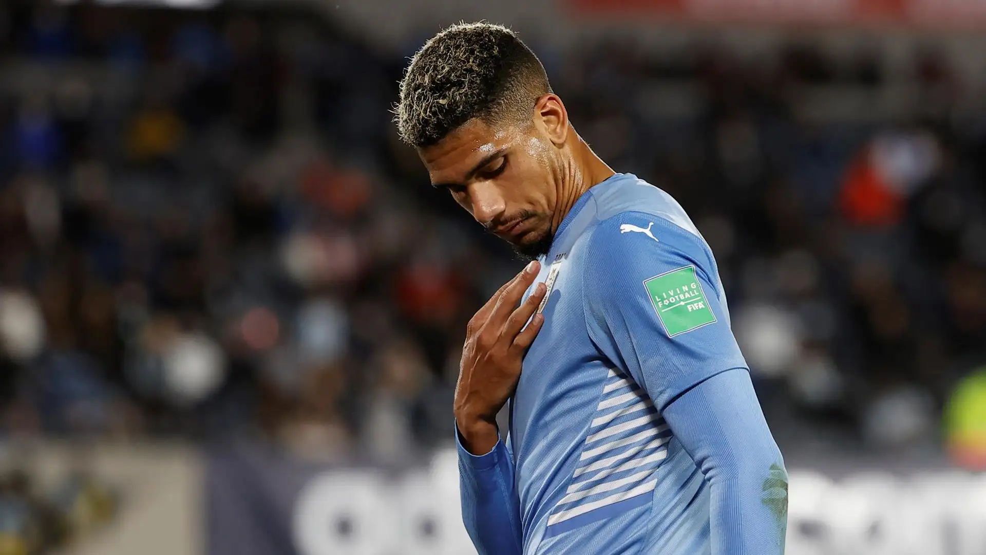Araujo, durante un partido con Uruguay Araujo, durante un partido con Uruguay