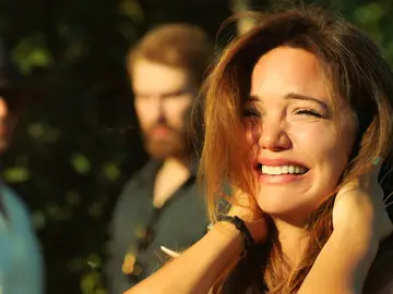 Züleyha, desesperada, explota contra Fikret: “¡Déjalo ya! ¡Basta!" Züleyha, desesperada, explota contra Fikret: “¡Déjalo ya! ¡Basta!"