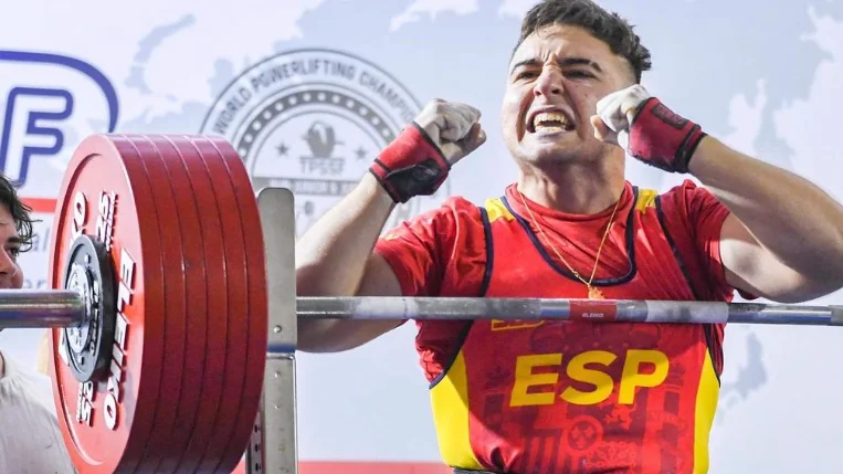 Antonio Pérez tras conseguir el récord Antonio Pérez tras conseguir el récord