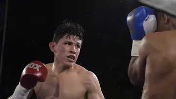 Luis Quiñones, boxeador colombiano, en un combate