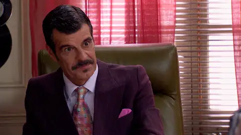 Lorenzo renuncia a su sueño para estar al lado de Visi y Beni: “Mi lugar está aquí” Lorenzo renuncia a su sueño para estar al lado de Visi y Beni: “Mi lugar está aquí”