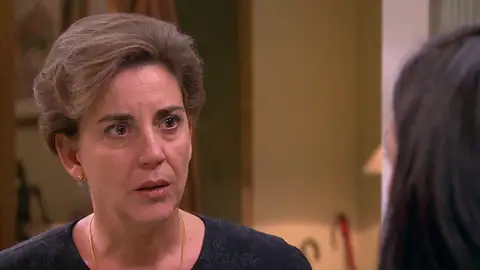 Lucrecia advierte a Manolita sobre Nieves Lucrecia advierte a Manolita sobre Nieves